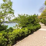 Tereza With Private Pool, Jacuzzi & Sea View Mlini
