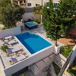 Tereza With Private Pool, Jacuzzi & Sea View