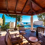 Villa Tereza With Private Pool, Jacuzzi & Sea View Mlini