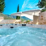 Villa Tereza With Private Pool, Jacuzzi & Sea View *