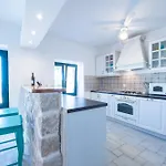 Villa Tereza With Private Pool, Jacuzzi & Sea View Mlini