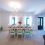 Tereza With Private Pool, Jacuzzi & Sea View Mlini