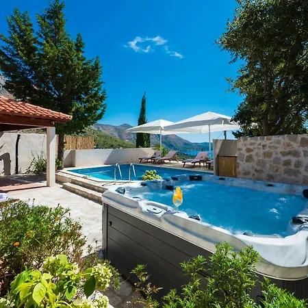 Tereza With Private Pool, Jacuzzi & Sea View *