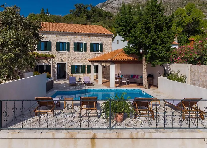 Tereza With Private Pool, Jacuzzi & Sea View Willa Mlini