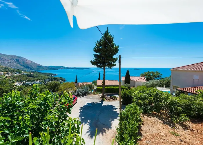 Tereza With Private Pool, Jacuzzi & Sea View Villa Mlini