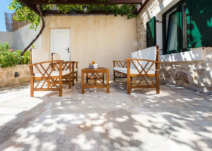 Tereza With Private Pool, Jacuzzi & Sea View Villa *