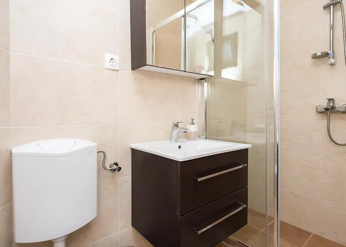 Tereza With Private Pool, Jacuzzi & Sea View *