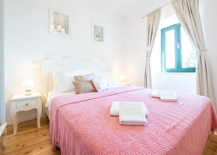 Tereza With Private Pool, Jacuzzi & Sea View * Mlini