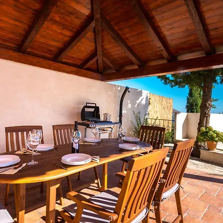 Tereza With Private Pool, Jacuzzi&sea View * Mlini