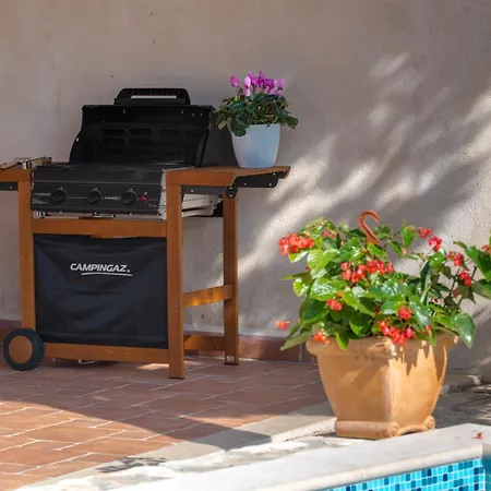 Villa Tereza With Private Pool, Jacuzzi&sea View Mlini