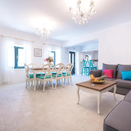 Villa Tereza With Private Pool, Jacuzzi&sea View Mlini