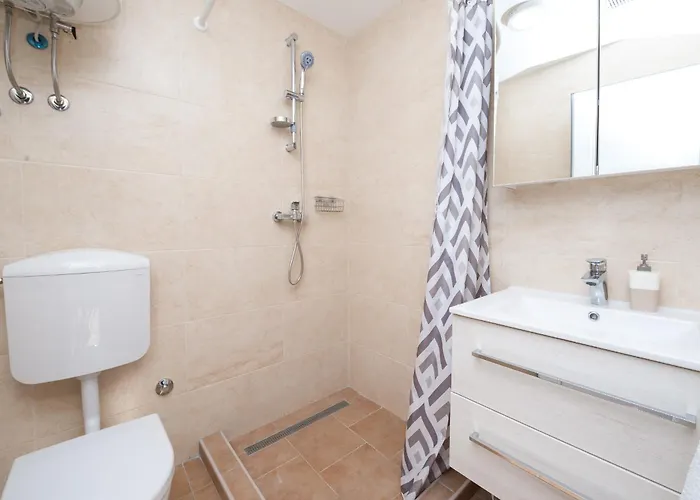 Tereza With Private Pool, Jacuzzi & Sea View Vila *